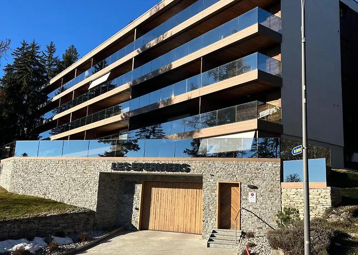 Renovated Mountain View Apartment - Les Eperviers